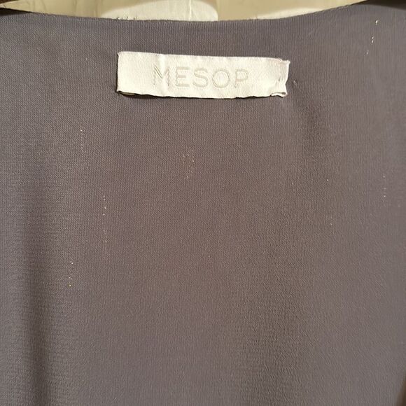 MESOP 12 Gray Gold Metallic Pleated Drop Waist V-Neck Sleeveless Tie Waist Dress - Picture 9 of 14